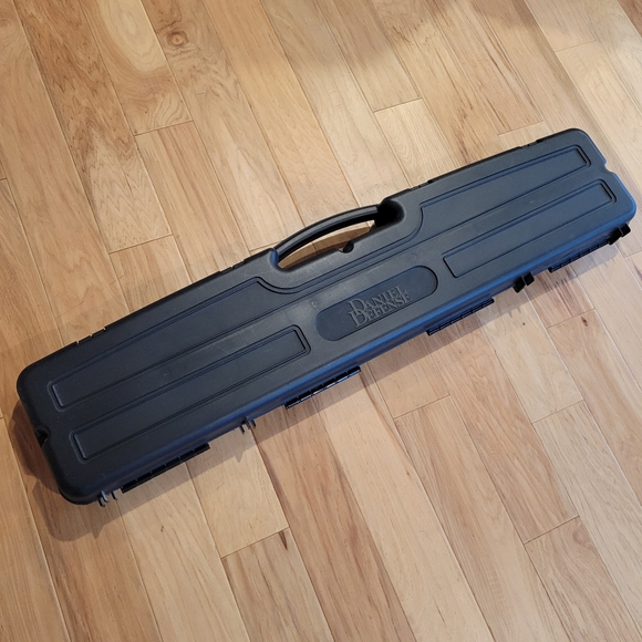 Daniel Defense Factory Hard Rifle Case With Dual Padding - Picture 2 of 11
